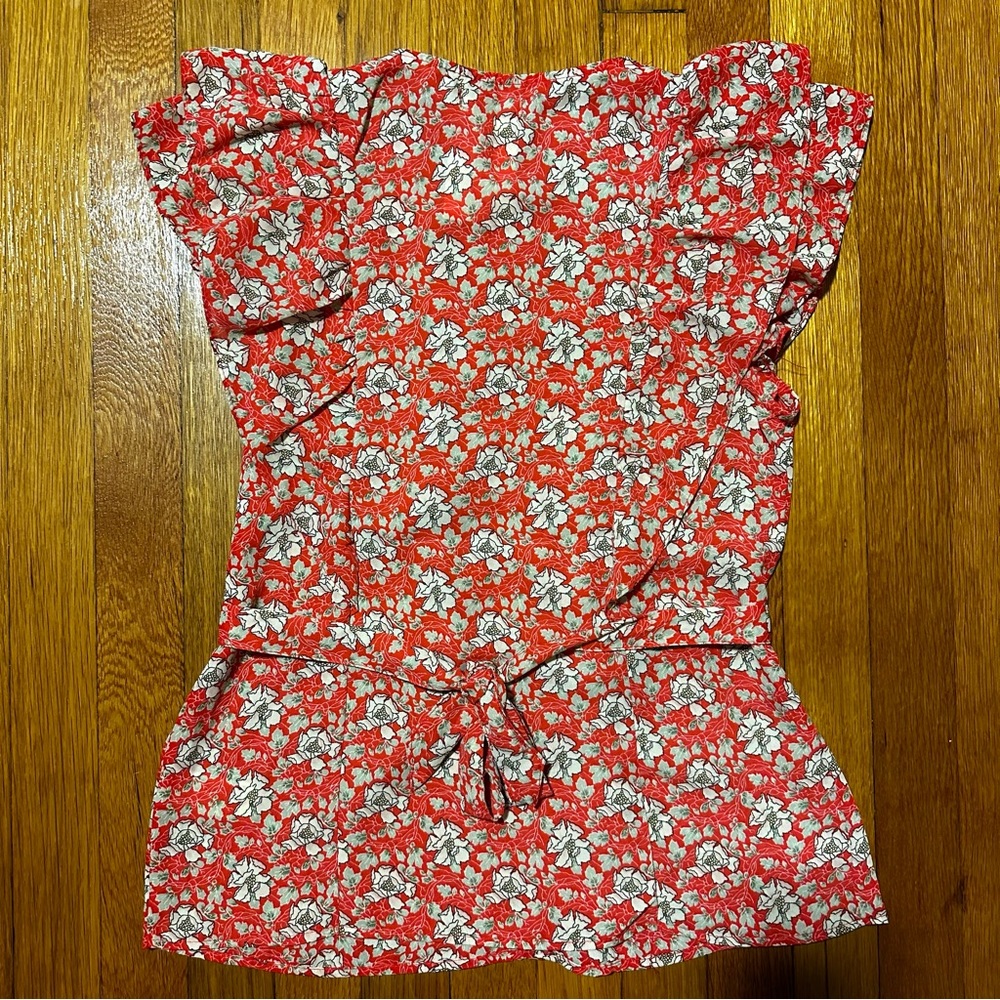 Max Studio floral flutter sleeve top - Picture 2 of 5